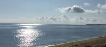 House on 1,700 m² of wooded and enclosed land very quiet and close to the sea