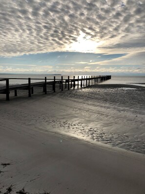 In Strandnähe, Liegestühle, Strandtücher