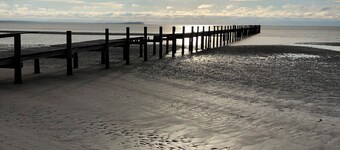 Secluded Oasis: 500' from Private Beach, Every Amenity for Ultimate Relaxation