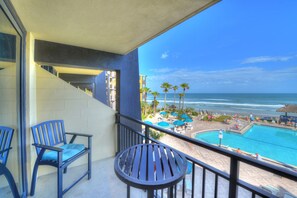 Property grounds - Balcony Overlooking Ocean & Pool – Front & Center (Daytona Beach Shores)