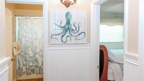 2 間睡房、熨斗/熨衫板、免費 Wi-Fi、床單