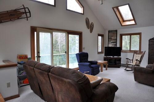 Winter Escape! Relax, ski, shop, etc! NConway/Eidelweiss.