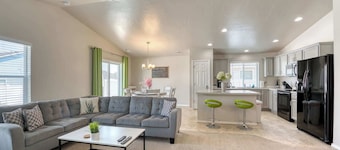 4BR w/ Garage Parking | Fast WiFi & Playroom