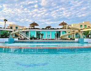 Indoor pool, outdoor pool