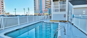 PierWatch II 102 | Second-row Six Bedroom Condo