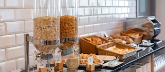 Holiday Inn Express Lisbon - Plaza Saldanha by IHG