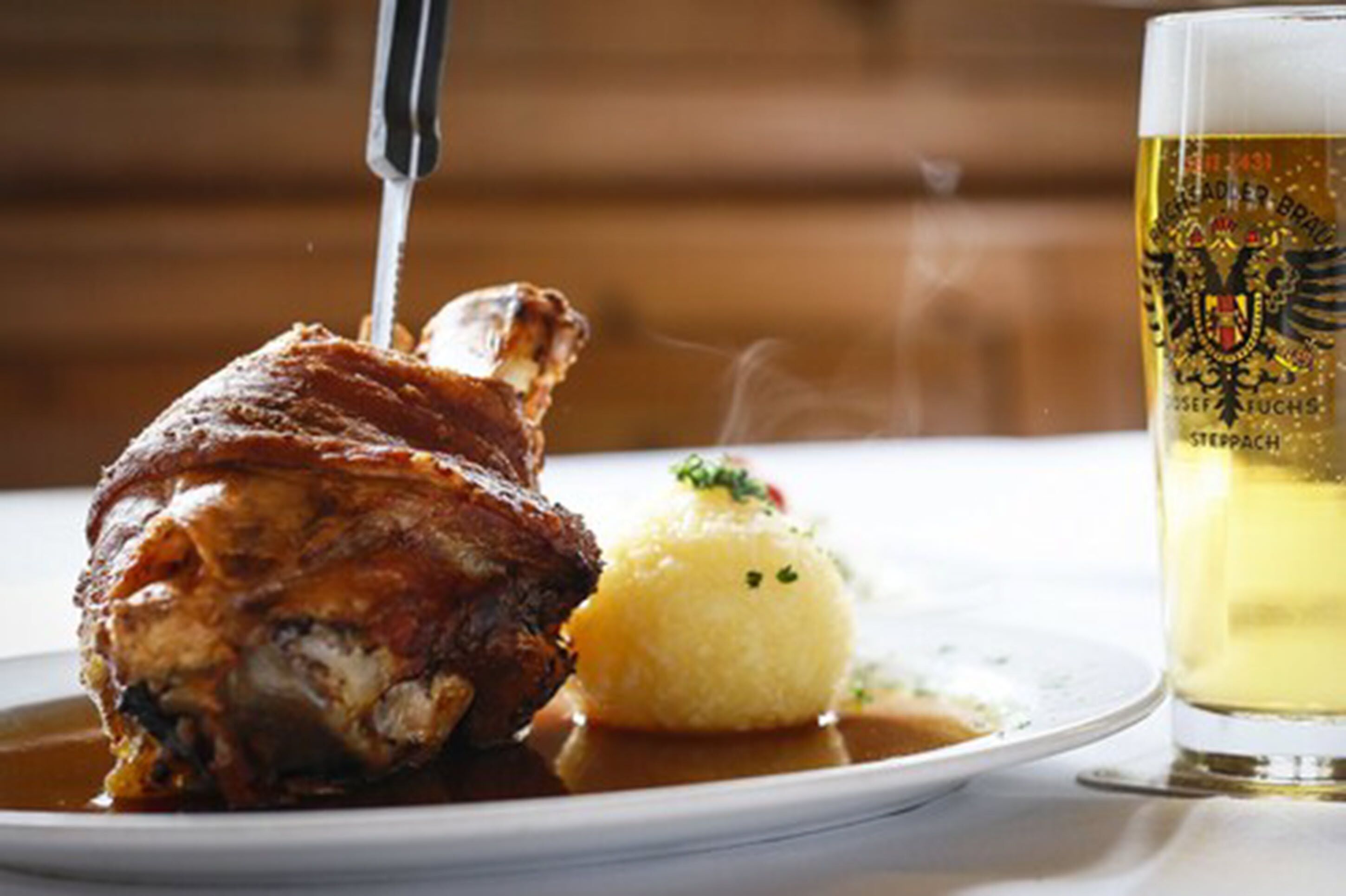 lunch and dinner served, german cuisine