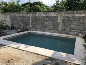 Basic Apartment, Non Smoking, Courtyard View | Pemandangan dari bilik