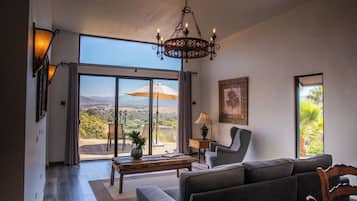 Casa La Crescenta, 2 habitaciones, vista al viñedo | Living room