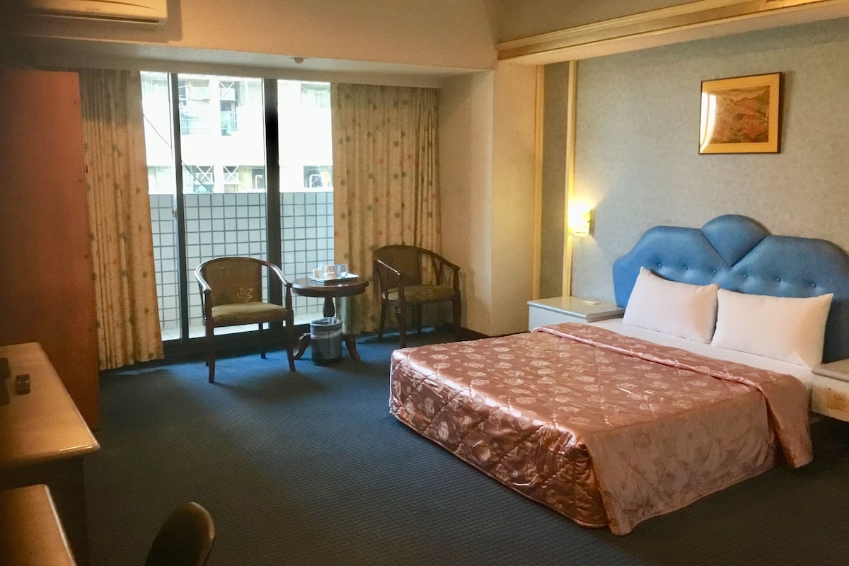 Standard Double Room | Desk, blackout drapes, free WiFi, bed sheets