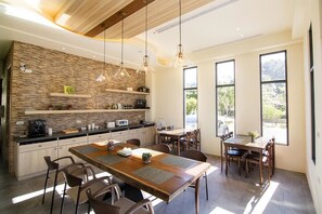 Free daily local cuisine breakfast - Hu An-The Lakeside House (Yuchi)