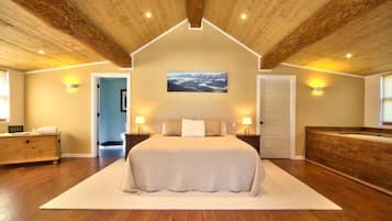 4 bedrooms, free WiFi, bed sheets