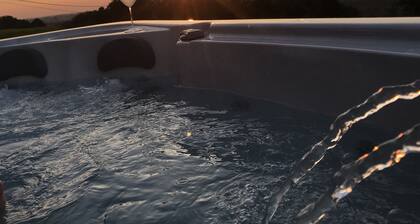 Villa Les Hauts, Luxurious villa with panoramic view and jacuzzi