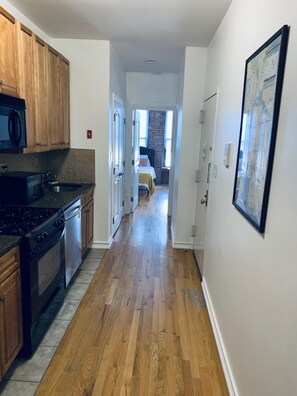 Microonde, forno, lavastoviglie, macchina per tè/caffè