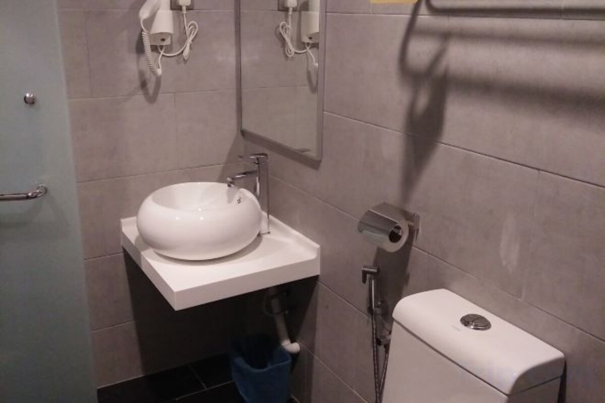 Bathroom | Shower, free toiletries, hair dryer, bidet