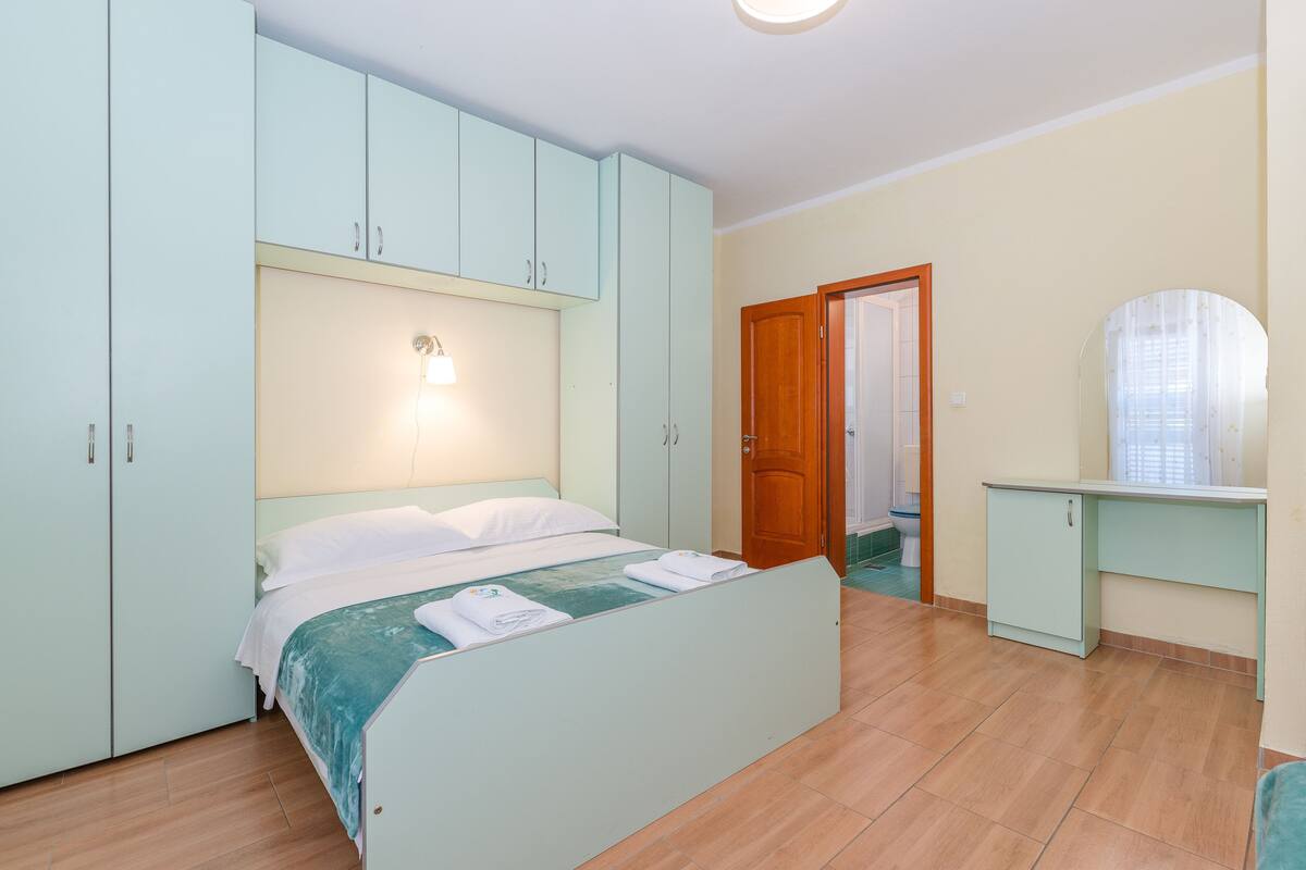 Soundproofing, iron/ironing board, free WiFi, bed sheets