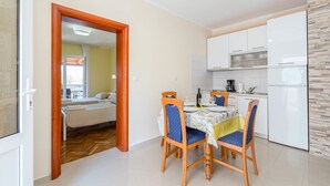 Signature Apartment, Multiple Beds, Sea View | Private kitchenette - Apartments Novalja (Novalja)