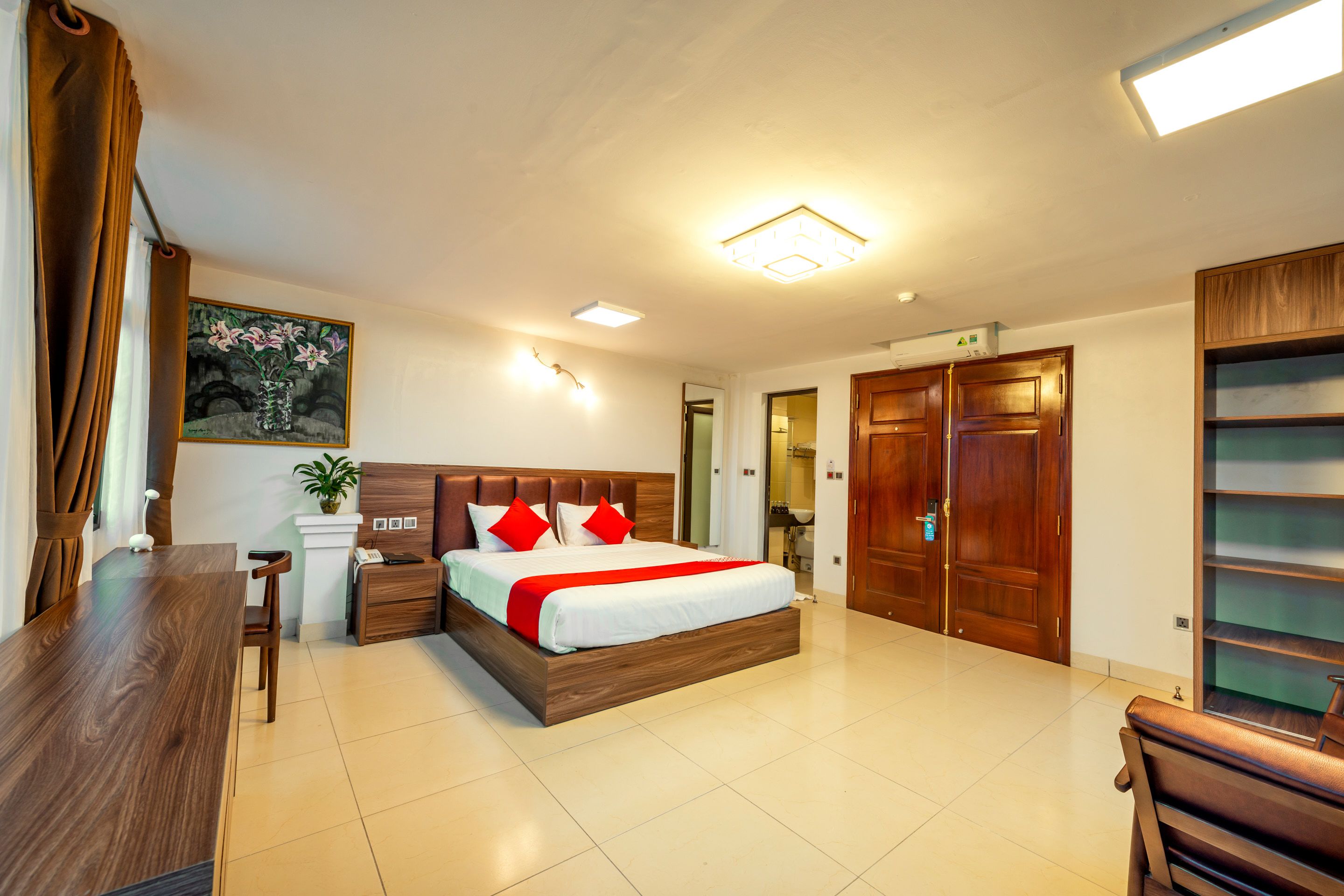 panoramic suite | 1 bedroom, select comfort beds, free minibar items, soundproofing