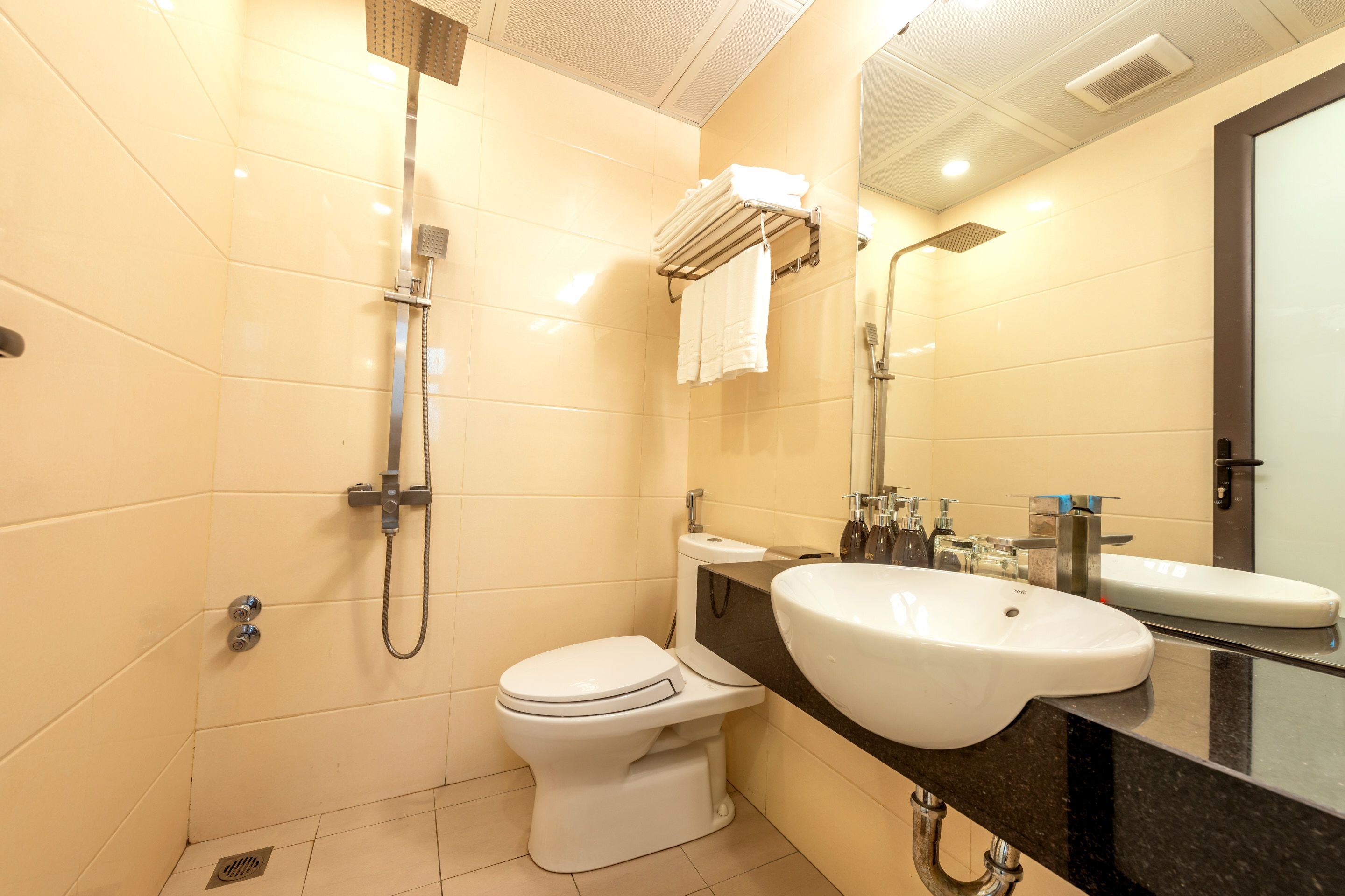 shower, free toiletries, hair dryer, bathrobes