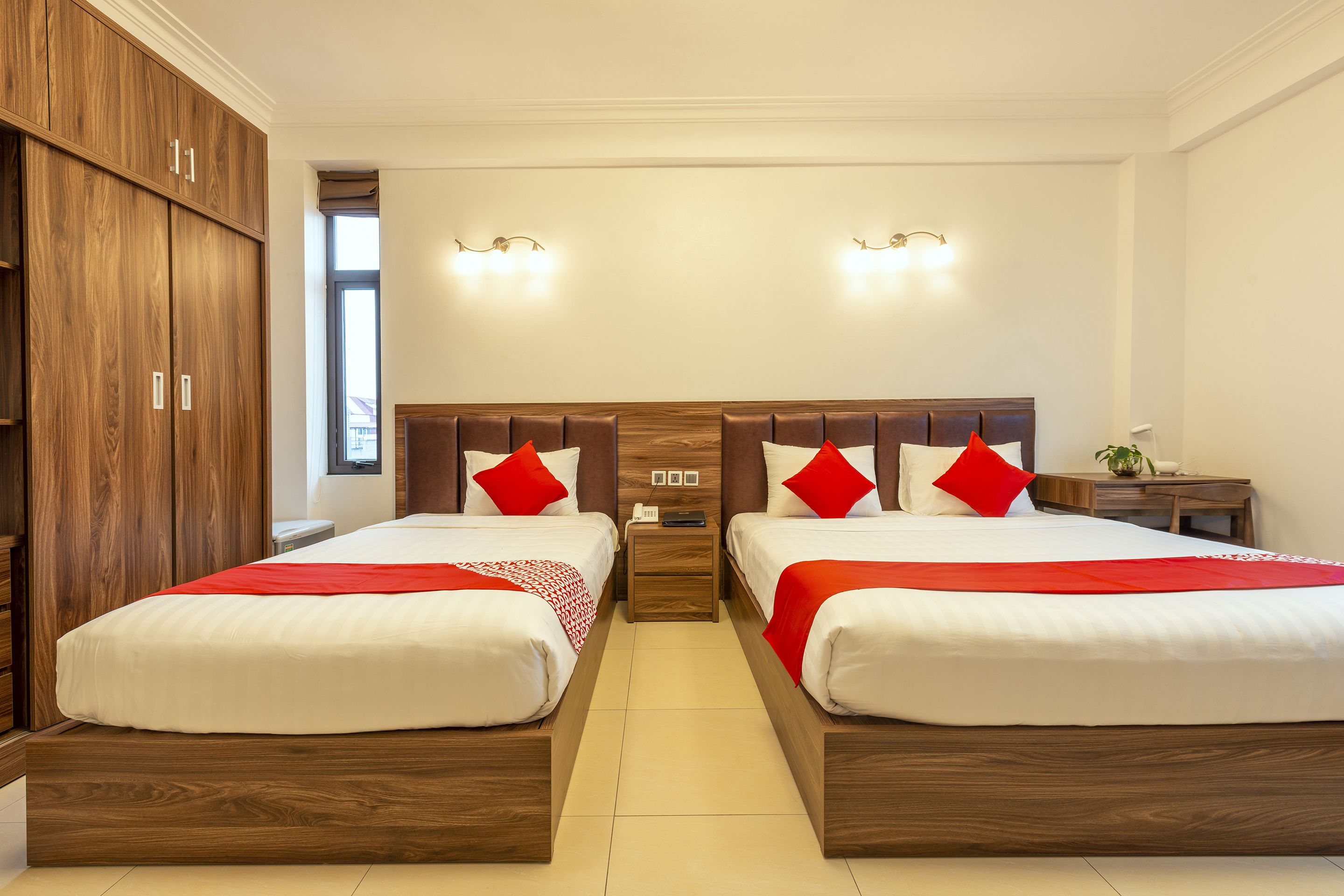 1 bedroom, select comfort beds, free minibar items, soundproofing