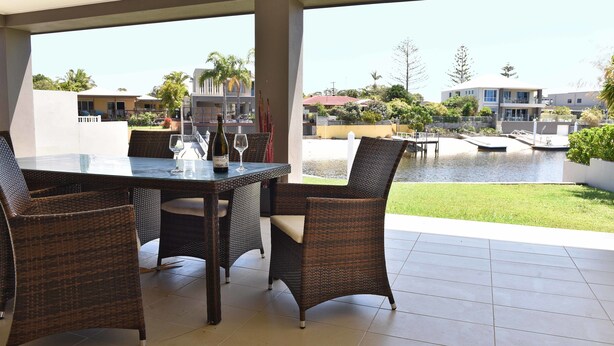 Sun deck - The Promenade on Capri (Surfers Paradise)