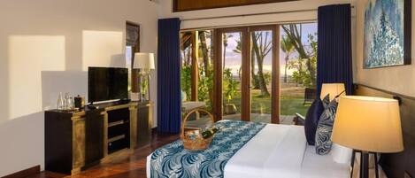 Luxury-Villa, 1 King-Bett, eigener Pool, Meerblick | 1 Schlafzimmer, Minibar, Schreibtisch, schallisolierte Zimmer