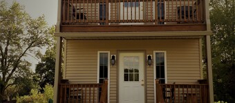 Peace on the Prairie Too (Tiny House) -Pet Friendly.  No pet fee or cleaning fee