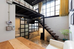 Kahden hengen elite-huone | Työpöytä, pimennysverhot, äänieristys, ilmainen Wi-Fi