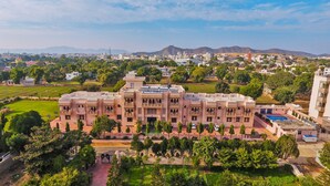 واجهة المنشأة