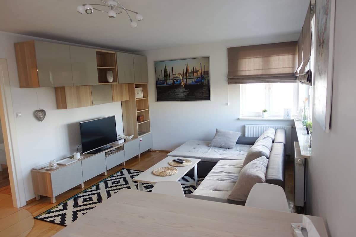 Appartement (6) | 1 chambre, décoration personnalisée, fer et planche à repasser