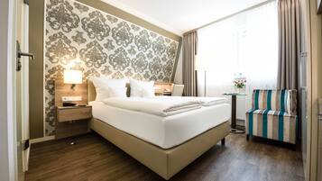 Comfort Single Room | In-room safe, blackout drapes, cribs (free), rollaway beds (surcharge)