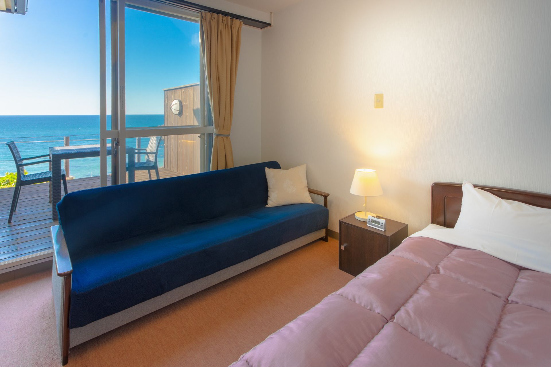 ห้องซิงเกิล | ตู้นิรภัยในห้องพัก, ห้องพักตกแต่งอย่างมีเอกลักษณ์, ตกแต่งพิเศษโดยเฉพาะ