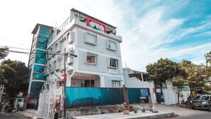 Front of property - OYO 208 G House (Jakarta)