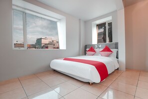 スタンダード ダブルルーム | WiFi (無料)、ベッドシーツ