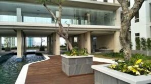 Terrace/patio - Central Jakarta Minimalist Studio Apartment at Elpis Residence (Jakarta)
