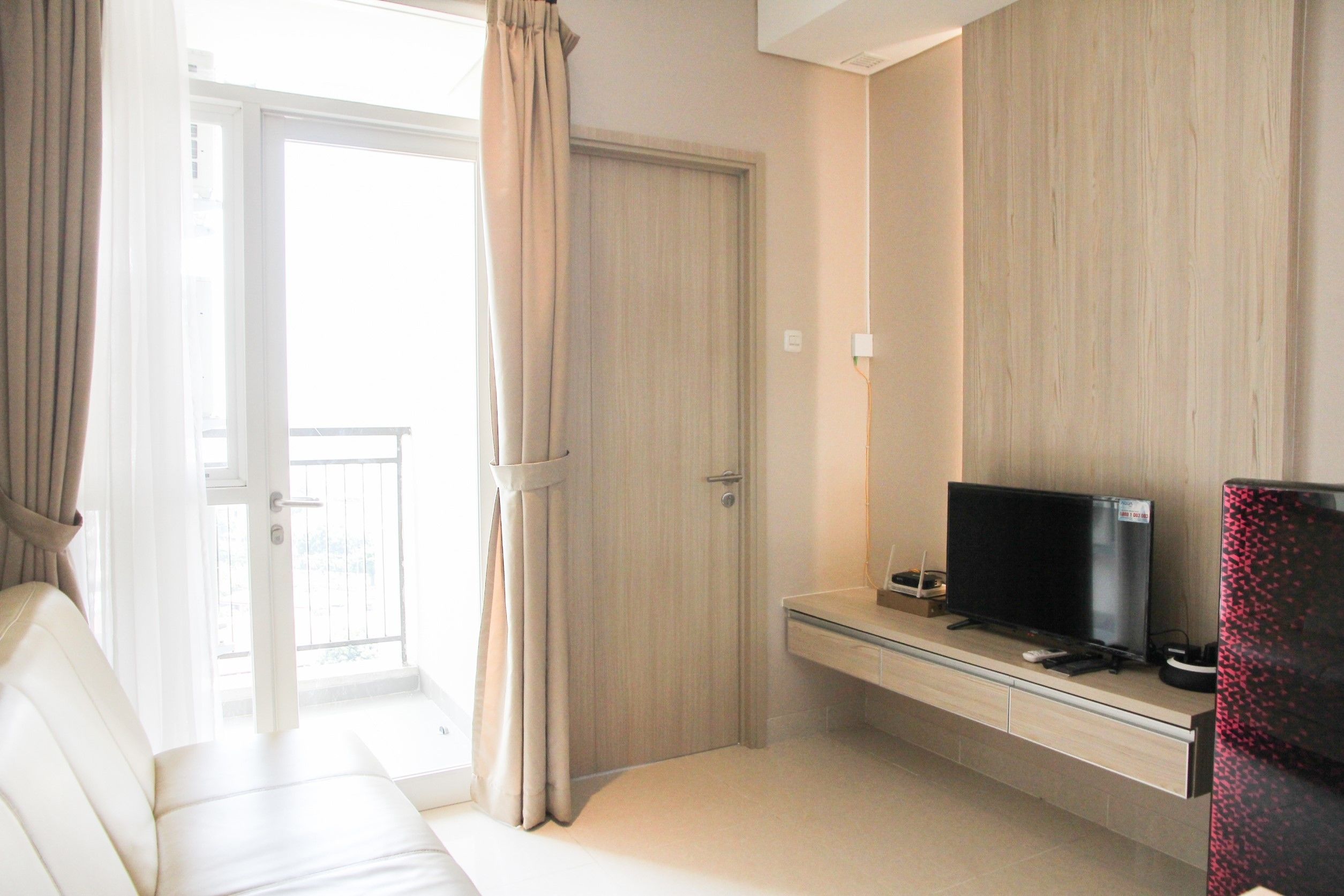 Room | Living room | TV