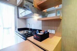 Private kitchenette - Bassura City Apartment 1BR near Jatinegara (Jakarta)
