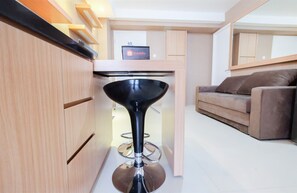 In-room dining - Bassura City Apartment 1BR near Jatinegara (Jakarta)