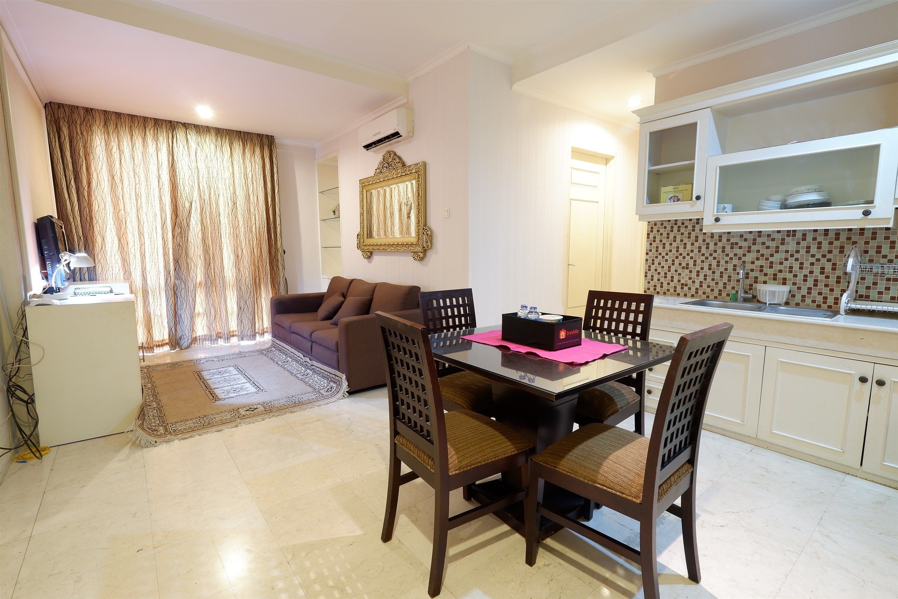 客房 | 起居区 | 电视