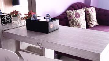 Room | In-room dining