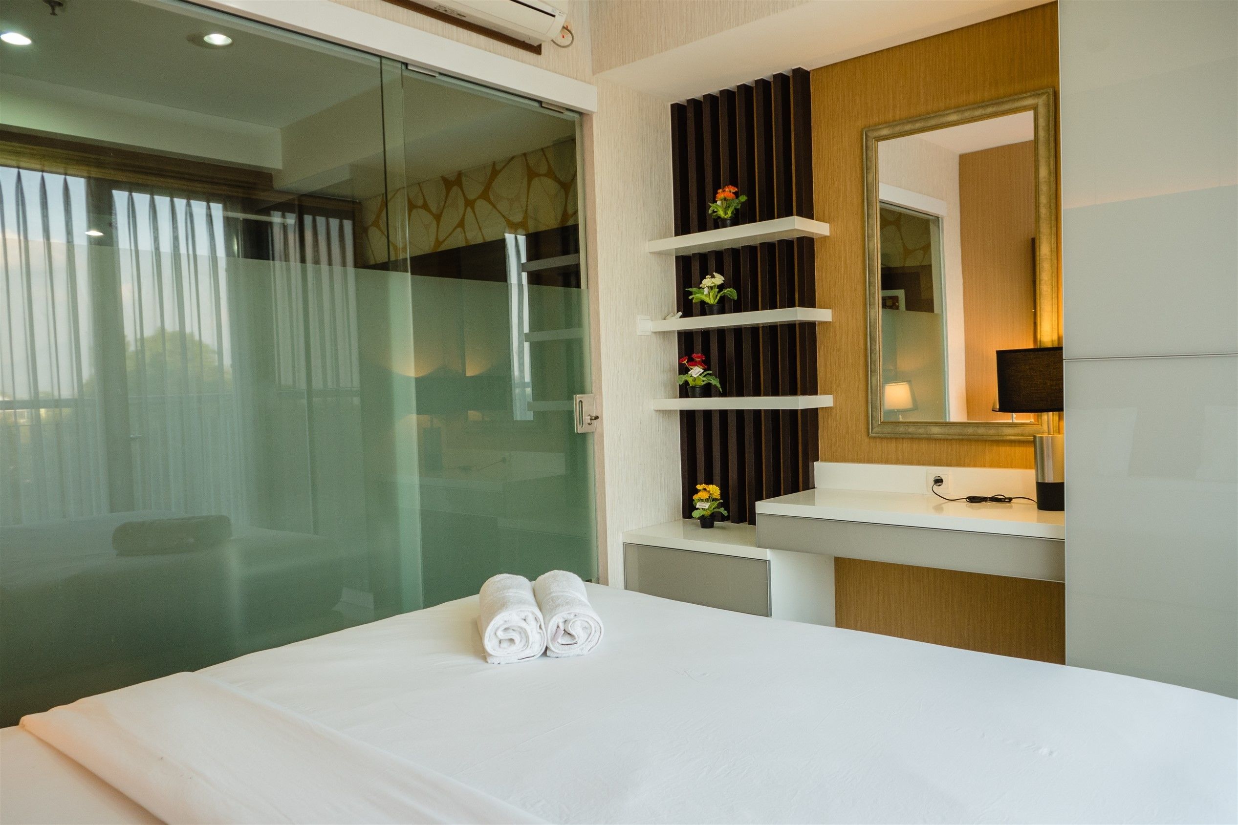 Quarto | Escrivaninha, Wi-Fi de cortesia, roupa de cama