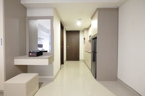 Room | Desk, free WiFi, bed sheets - Spacious Studio Apartment @ The H Residence near MT Haryono (Jakarta)