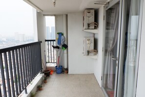 Room | Balcony