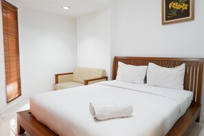 Room | Bed sheets - Pool View Studio Apartment Tamansari Sudirman (Jakarta)