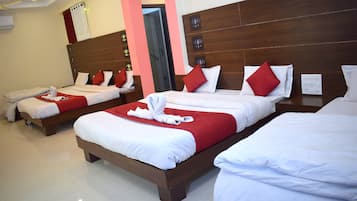 Premium bedding, in-room safe, individually furnished, desk