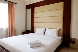Quarto | Escrivaninha, Wi-Fi de cortesia, roupa de cama