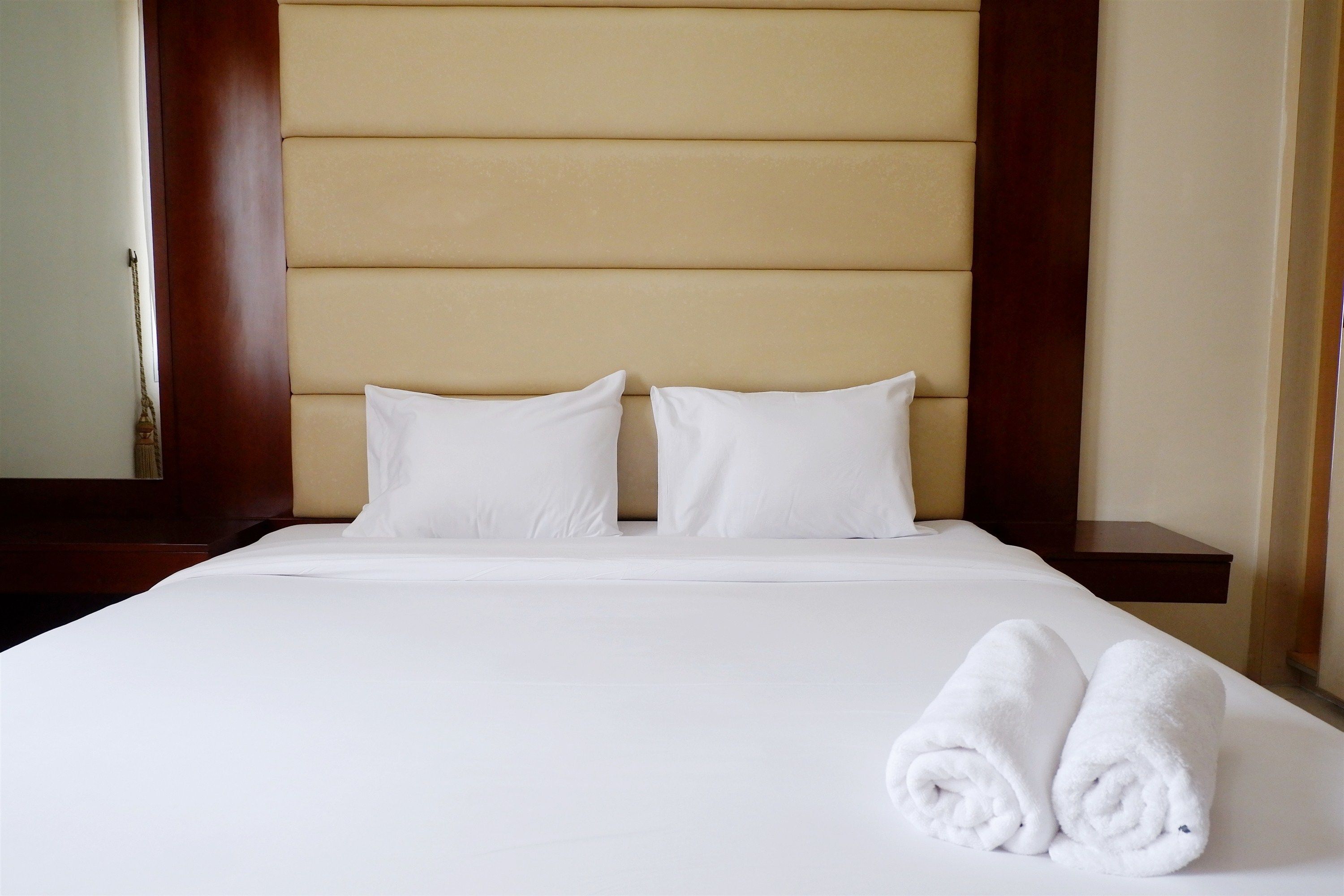 Chambre | Bureau, Wi-Fi gratuit, draps fournis