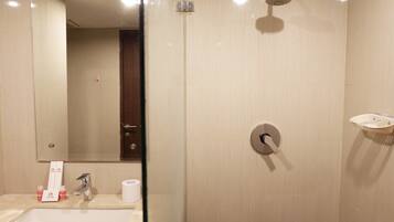 Room | Bathroom | Shower, towels