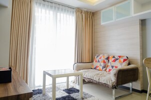 Quarto | Sala de estar | TV