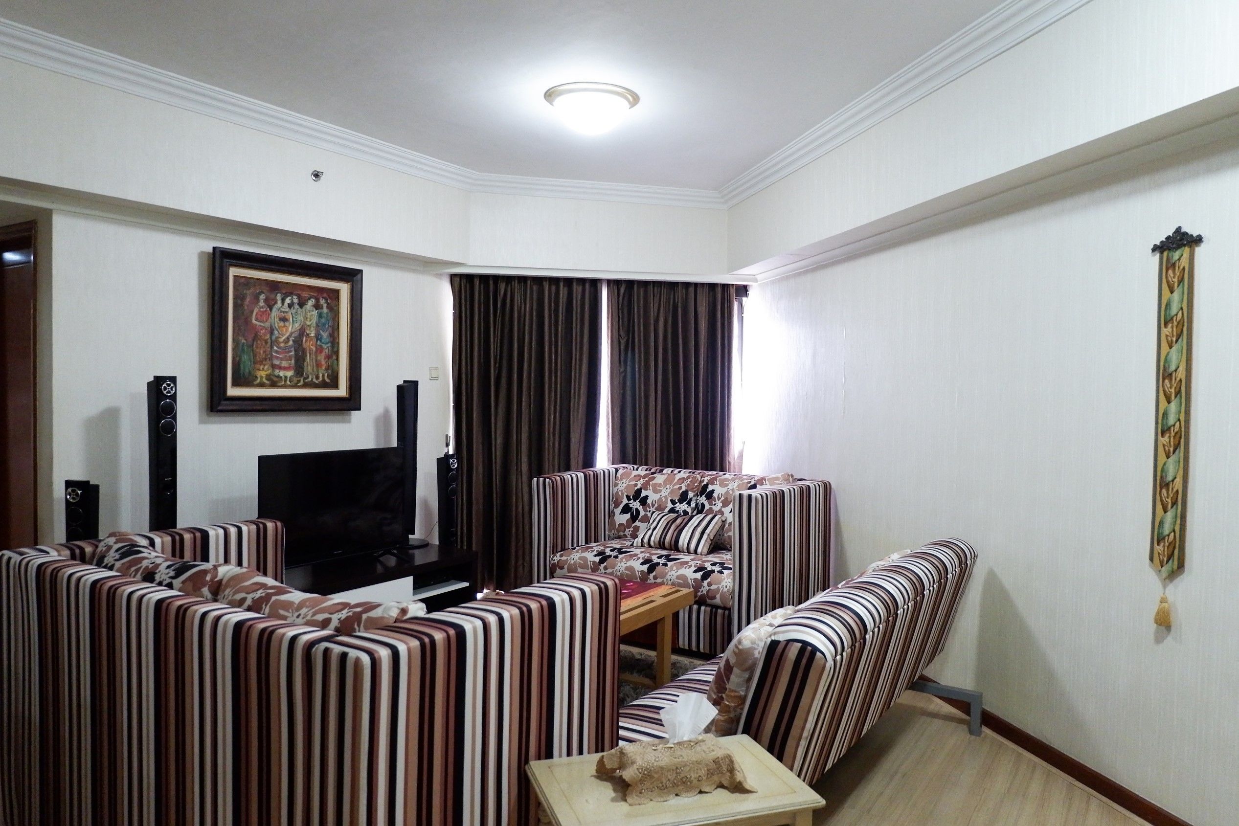 Room | Living room | TV